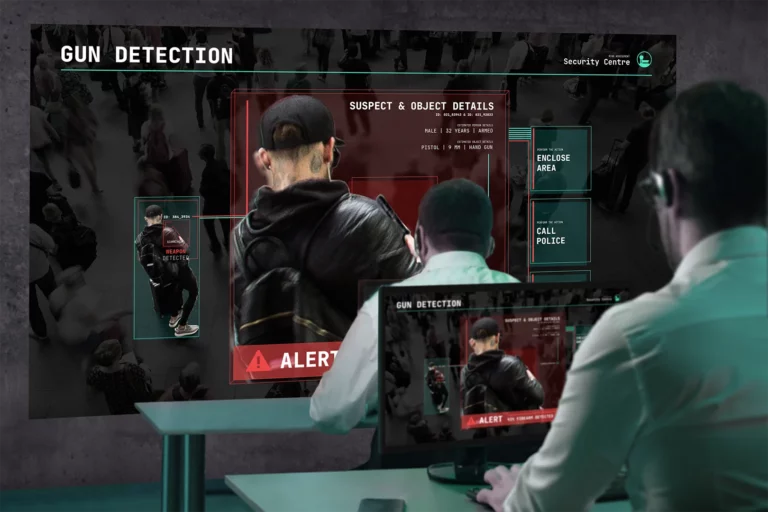 Security centre operator gets automatic alert on detected gun in real-time thanks to the system Protector.